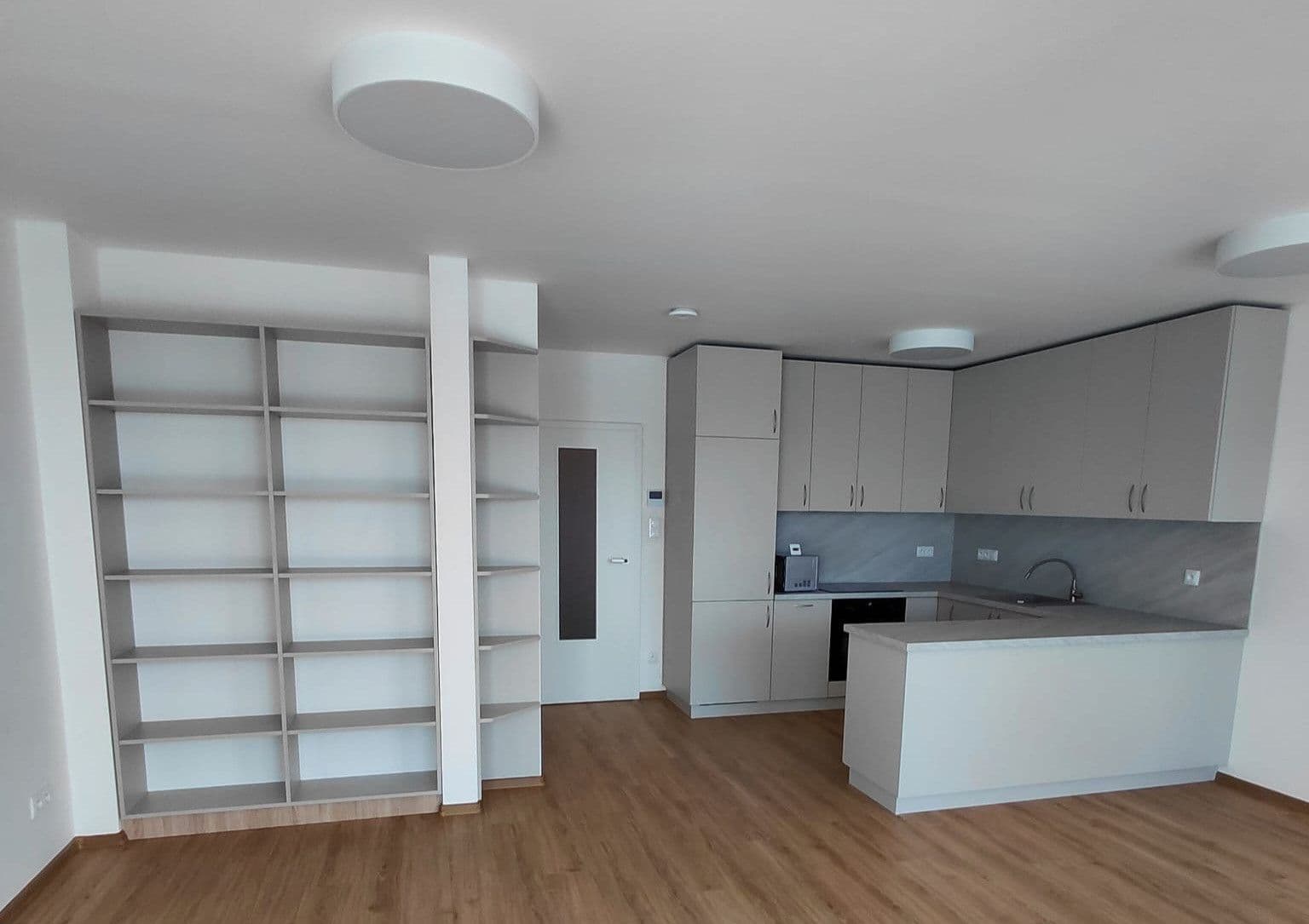 Prenájom bytu 2-izbový 61 m², Bohuslava Martinů, Brno, Jihomoravský kraj Prenájom bytu 2-izbový 61 m², Bohuslava Martinů, Brno, Jihomoravský kraj