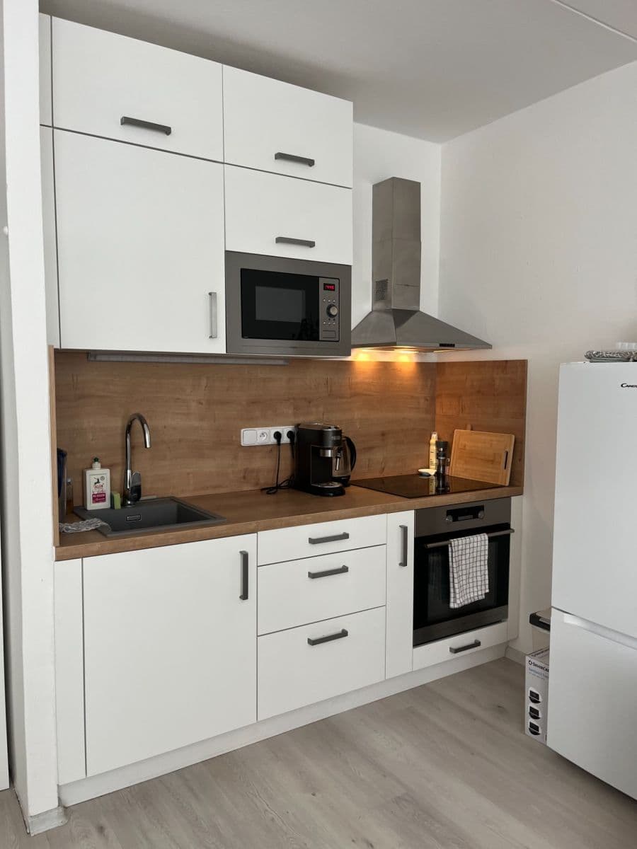 Prenájom bytu 1-izbový 30 m², Kosíkova, Brno, Jihomoravský kraj Prenájom bytu 1-izbový 30 m², Kosíkova, Brno, Jihomoravský kraj