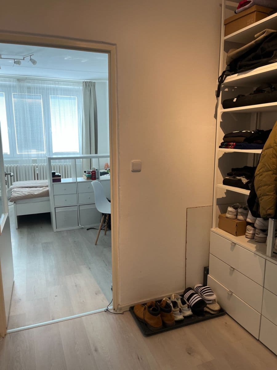 Prenájom bytu 1-izbový 30 m², Kosíkova, Brno, Jihomoravský kraj Prenájom bytu 1-izbový 30 m², Kosíkova, Brno, Jihomoravský kraj