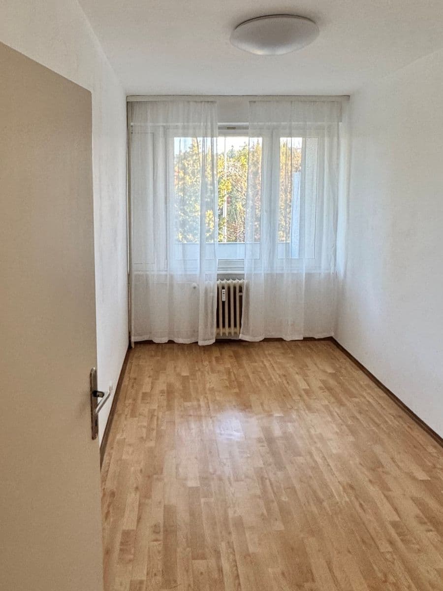 Prenájom bytu 2-izbový 43 m², Evropská, Praha, Praha Prenájom bytu 2-izbový 43 m², Evropská, Praha, Praha