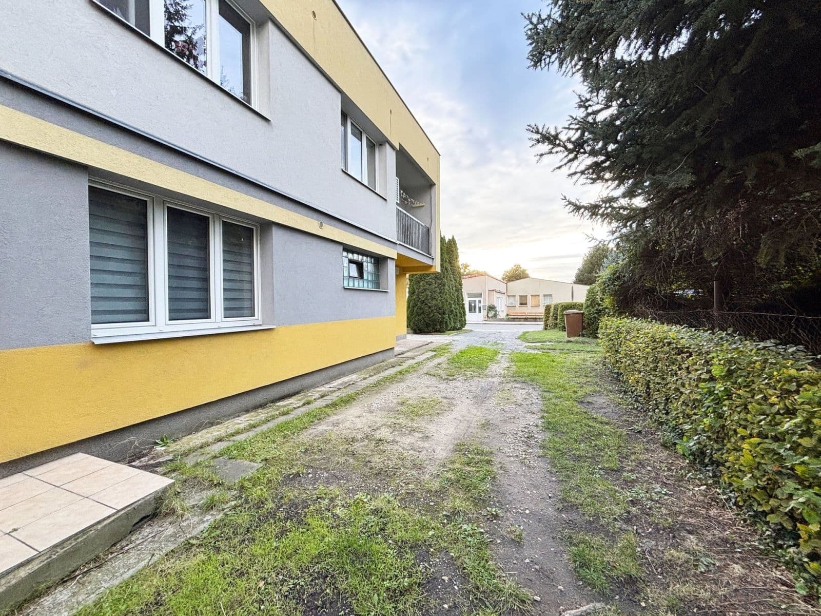 Prenájom bytu 3-izbový 80 m², Semice, Středočeský kraj Prenájom bytu 3-izbový 80 m², Semice, Středočeský kraj
