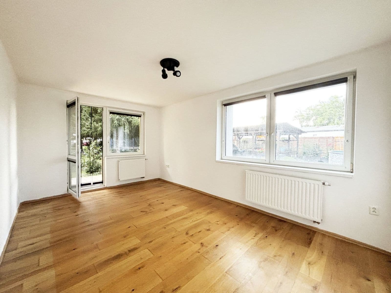 Prenájom bytu 3-izbový 80 m², Semice, Středočeský kraj Prenájom bytu 3-izbový 80 m², Semice, Středočeský kraj