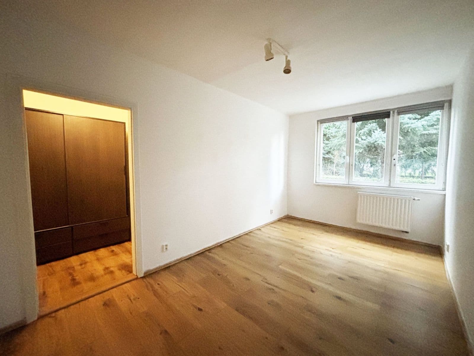 Prenájom bytu 3-izbový 80 m², Semice, Středočeský kraj Prenájom bytu 3-izbový 80 m², Semice, Středočeský kraj