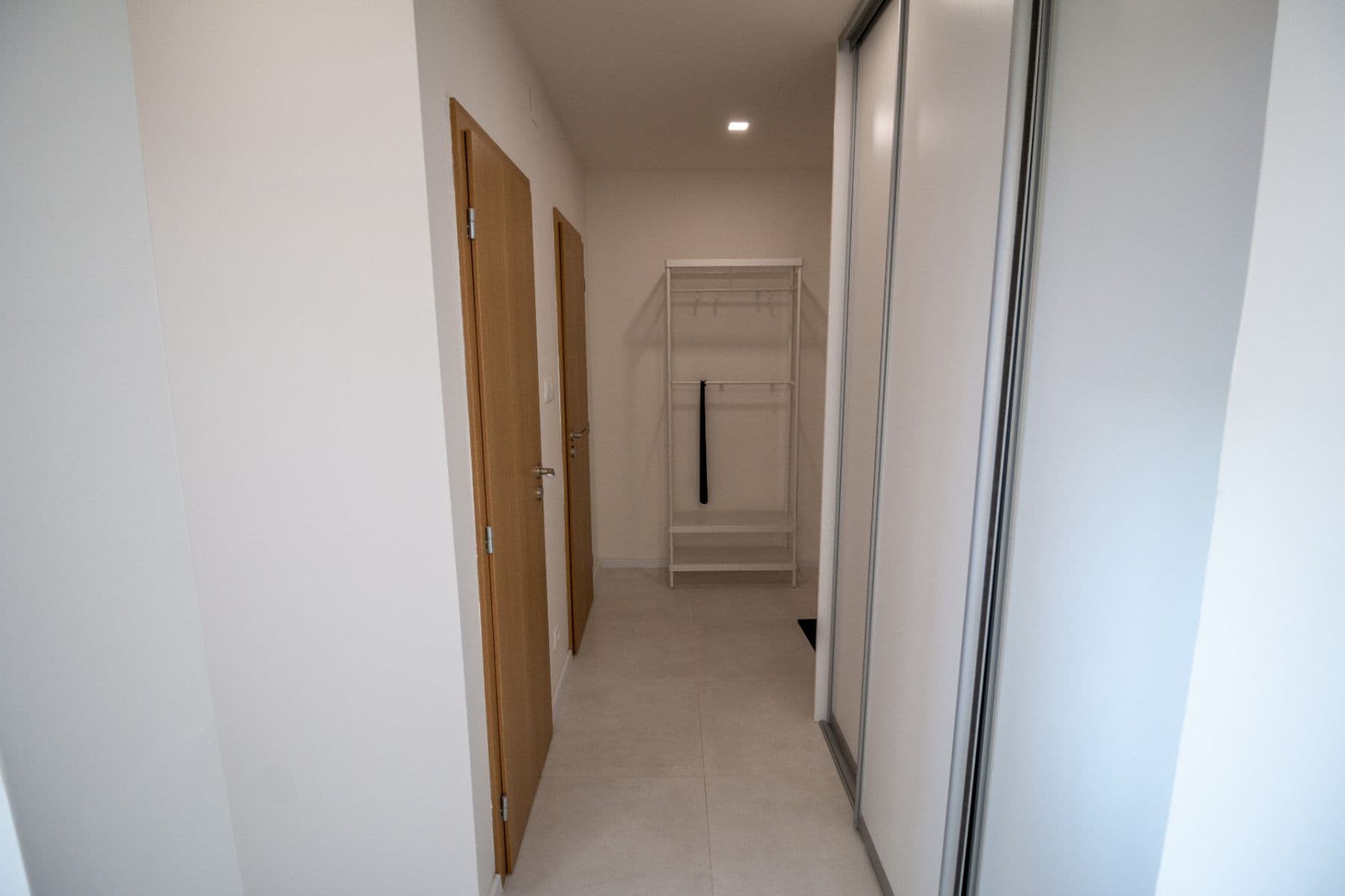 Prenájom bytu 2-izbový 37 m², Drobného, Dúbravka, Bratislavský kraj Prenájom bytu 2-izbový 37 m², Drobného, Dúbravka, Bratislavský kraj