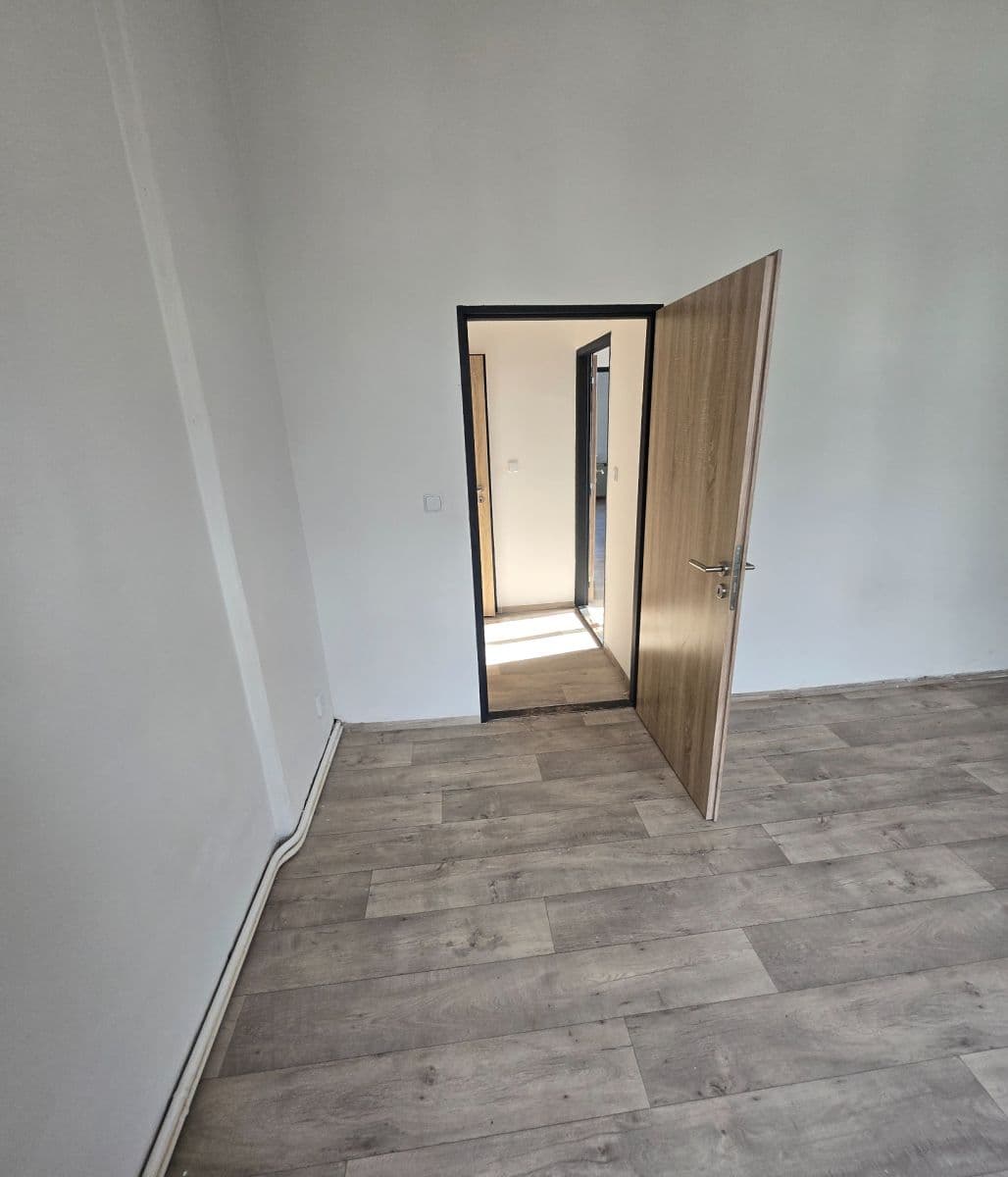 Prenájom bytu 2-izbový 55 m², Lidická, Česká Kamenice, Ústecký kraj Prenájom bytu 2-izbový 55 m², Lidická, Česká Kamenice, Ústecký kraj