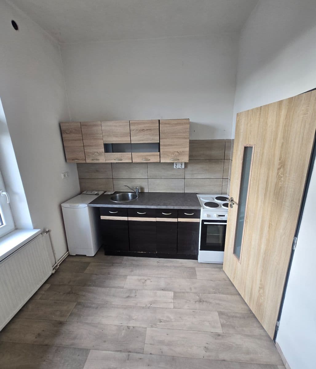 Prenájom bytu 2-izbový 55 m², Lidická, Česká Kamenice, Ústecký kraj Prenájom bytu 2-izbový 55 m², Lidická, Česká Kamenice, Ústecký kraj