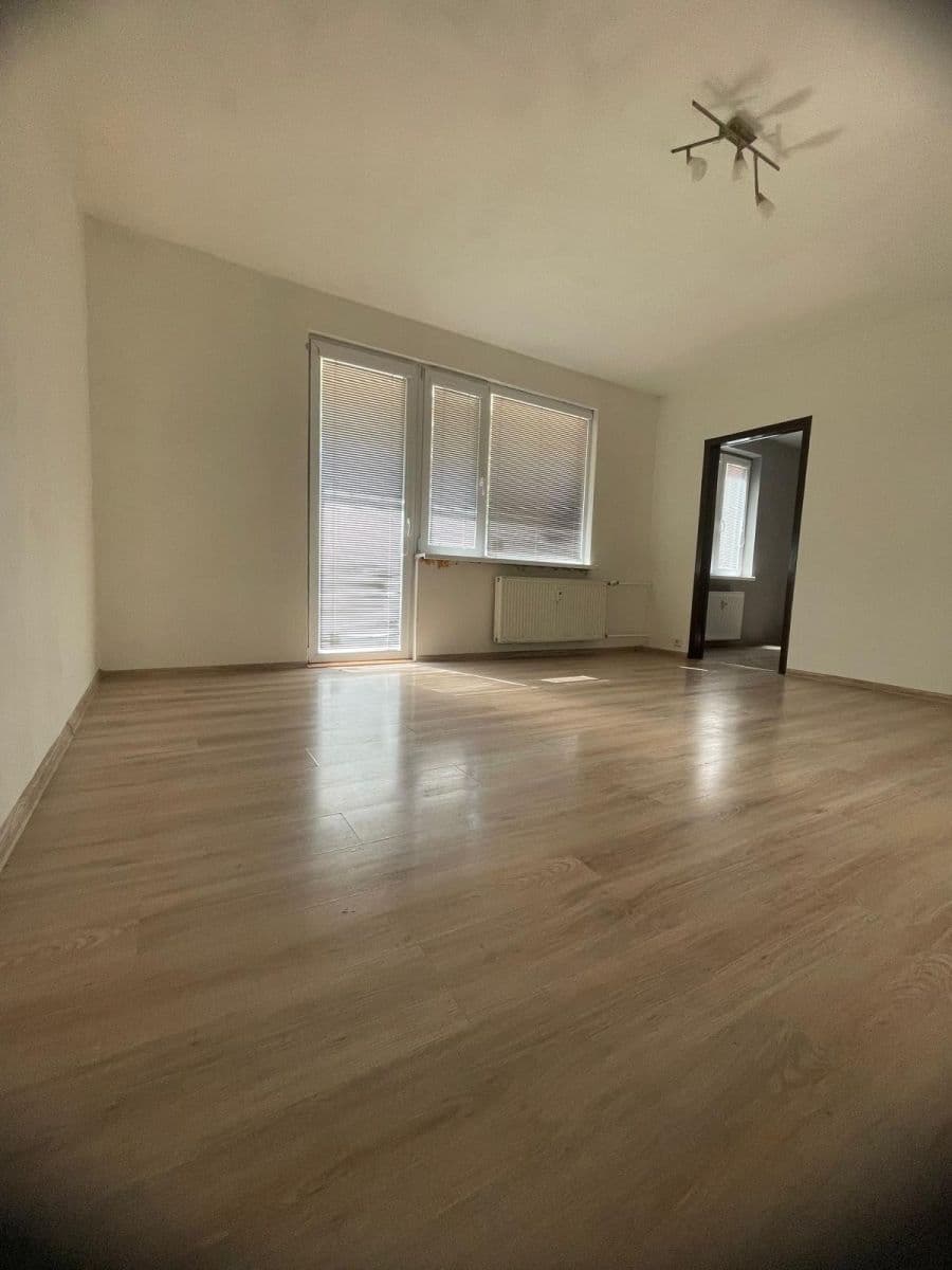Predaj bytu 3-izbový 74 m², Považská, Nové Mesto nad Váhom, Trenčiansky kraj Predaj bytu 3-izbový 74 m², Považská, Nové Mesto nad Váhom, Trenčiansky kraj