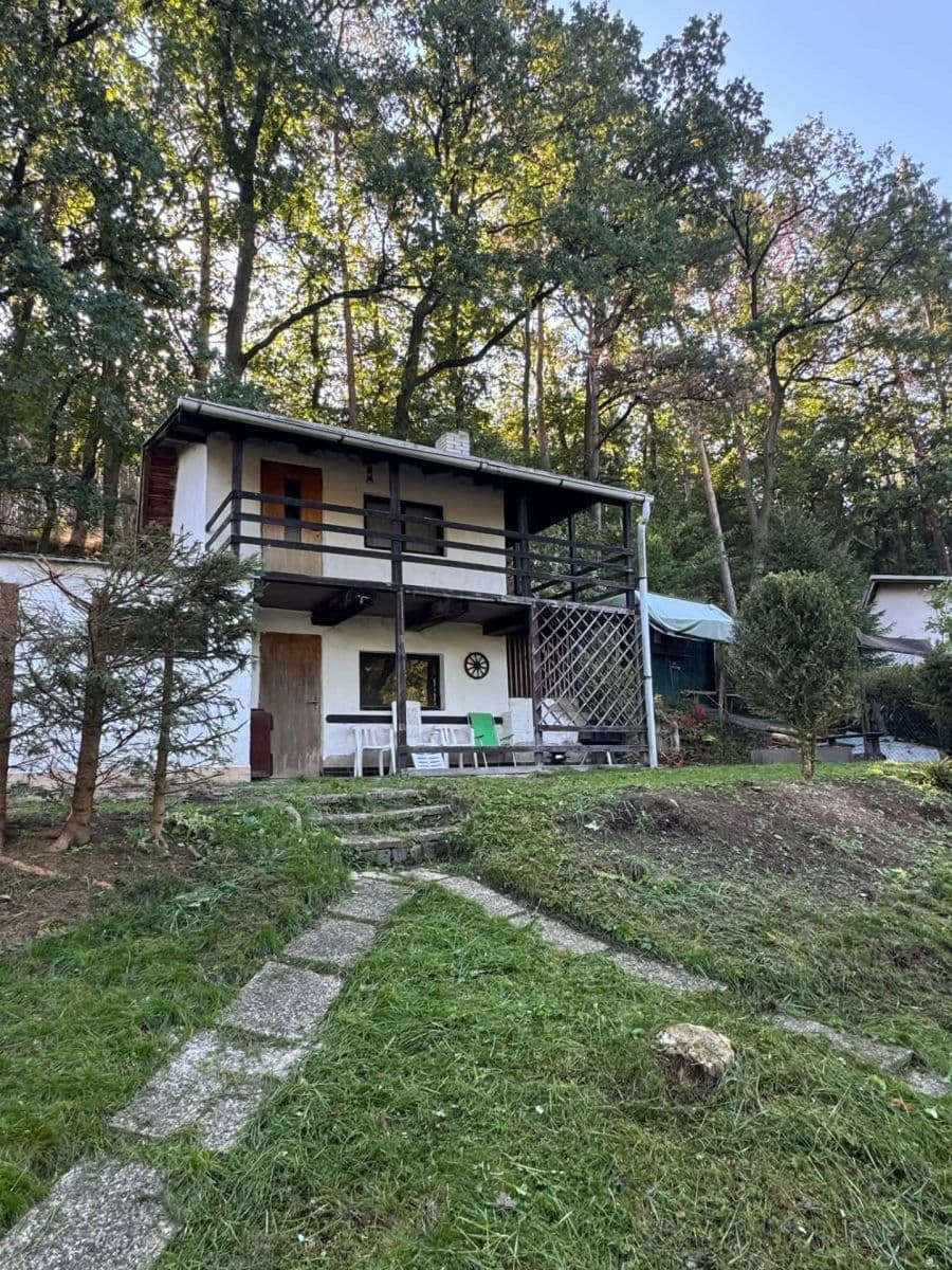 Predaj rekreačného objektu 17 m², pozemok 389 m², Bystřice, Středočeský kraj Predaj rekreačného objektu 17 m², pozemok 389 m², Bystřice, Středočeský kraj