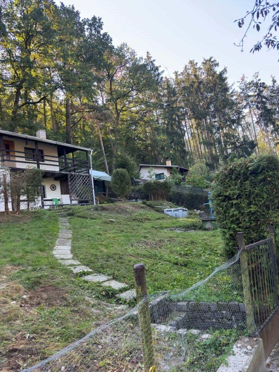 Predaj rekreačného objektu 17 m², pozemok 389 m², Bystřice, Středočeský kraj Predaj rekreačného objektu 17 m², pozemok 389 m², Bystřice, Středočeský kraj