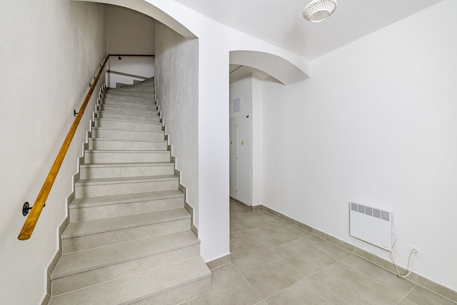 Prenájom bytu 2-izbový 46 m², Elišky Přemyslovny, Praha, Praha Prenájom bytu 2-izbový 46 m², Elišky Přemyslovny, Praha, Praha