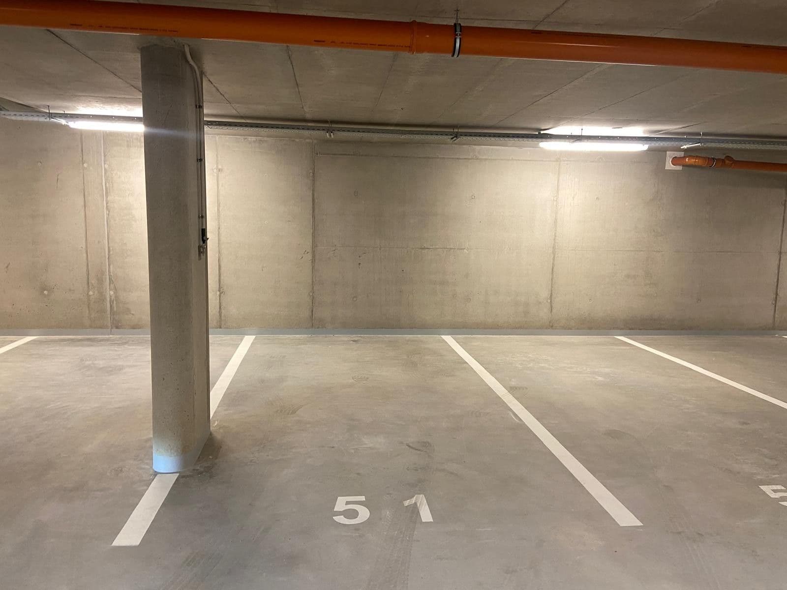 Prenájom garáže 13 m², Hvězdová, Brno, Jihomoravský kraj Prenájom garáže 13 m², Hvězdová, Brno, Jihomoravský kraj