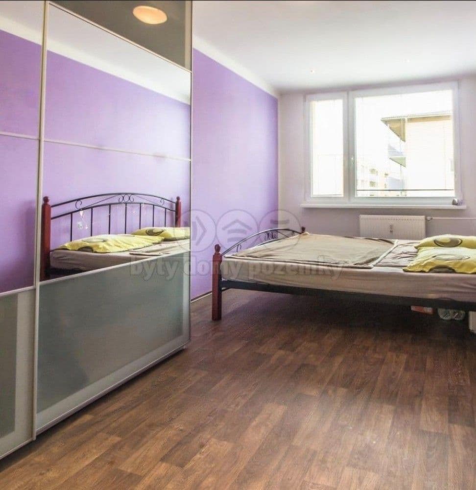Prenájom bytu 4-izbový 70 m², V Lázních, Jesenice, Středočeský kraj Prenájom bytu 4-izbový 70 m², V Lázních, Jesenice, Středočeský kraj