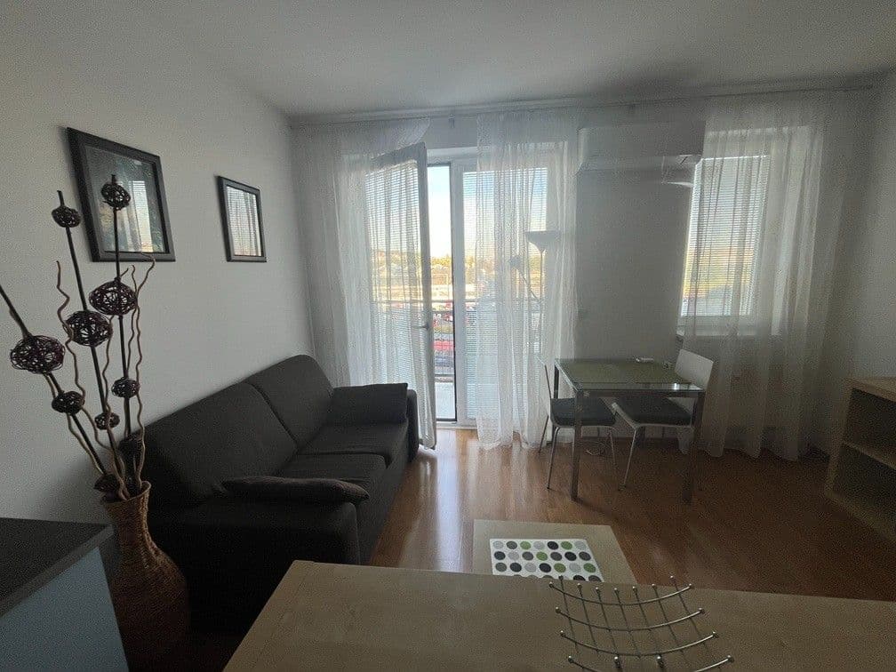 Prenájom bytu 2-izbový 41 m², Novobohdalecká, Praha, Praha Prenájom bytu 2-izbový 41 m², Novobohdalecká, Praha, Praha
