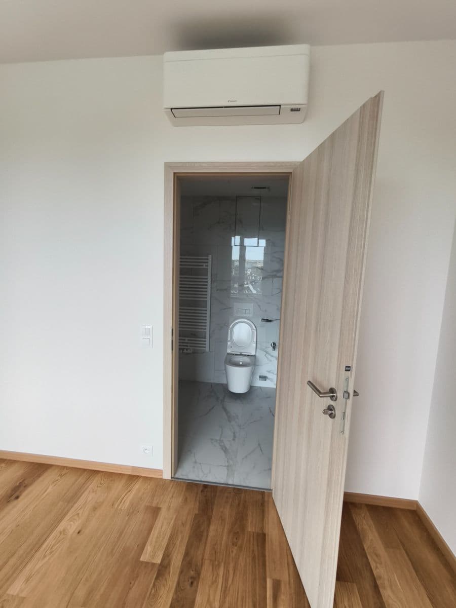 Predaj bytu 5-izbový 119 m², Veselovského, Praha, Praha Predaj bytu 5-izbový 119 m², Veselovského, Praha, Praha