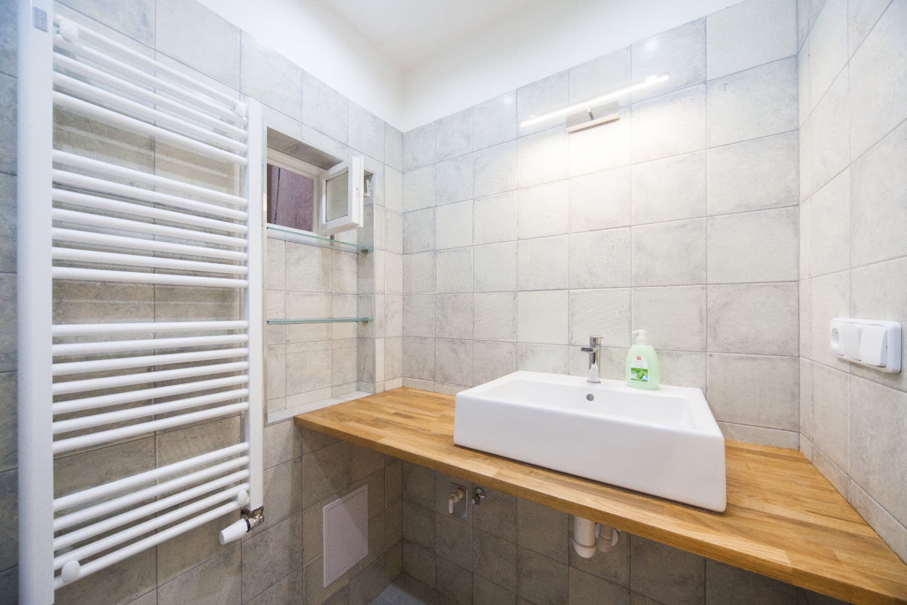 Prenájom bytu 2-izbový 45 m², Šestidomí, Praha, Praha Prenájom bytu 2-izbový 45 m², Šestidomí, Praha, Praha