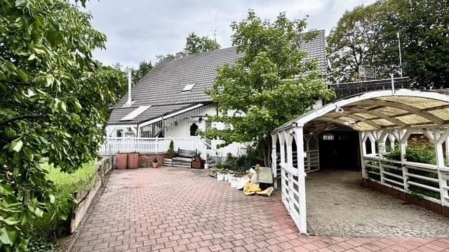 Predaj domu 216 m², pozemok 312 m², Heimstraße 29, Hirschaid, Bavorsko Predaj domu 216 m², pozemok 312 m², Heimstraße 29, Hirschaid, Bavorsko