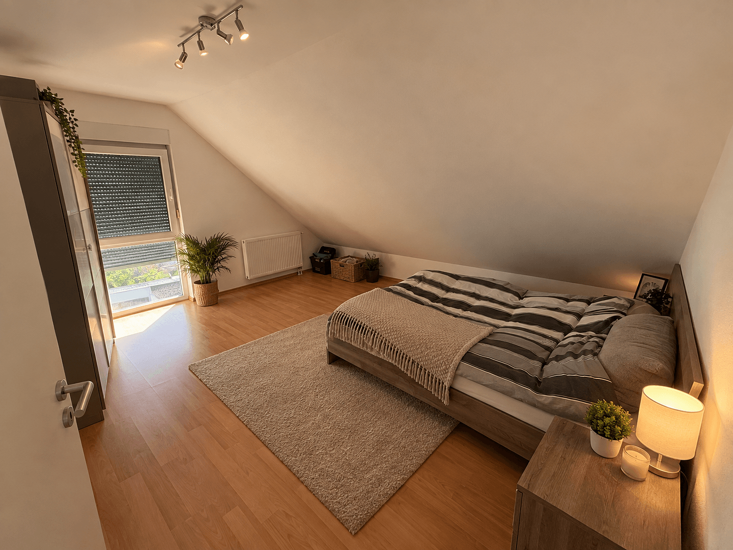 Prenájom domu 140 m², pozemok 400 m², Ingolstadt, Bavorsko Prenájom domu 140 m², pozemok 400 m², Ingolstadt, Bavorsko