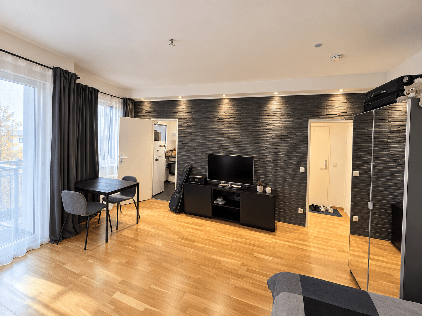 Prenájom bytu 1-izbový 34 m², Friedrichsruher Straße. 35, Berlin, Berlín Prenájom bytu 1-izbový 34 m², Friedrichsruher Straße. 35, Berlin, Berlín