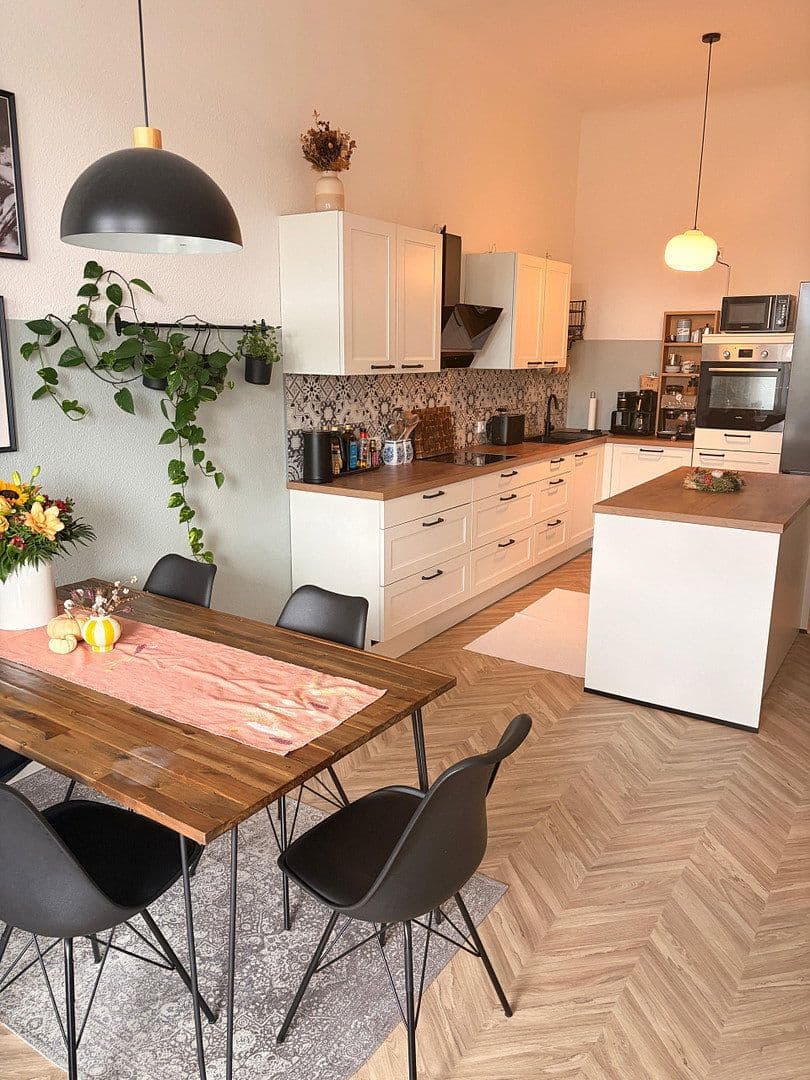 Prenájom bytu 4-izbový 120 m², Markgrafenstrasse 4, Magdeburg, Sasko-Anhaltsko Prenájom bytu 4-izbový 120 m², Markgrafenstrasse 4, Magdeburg, Sasko-Anhaltsko