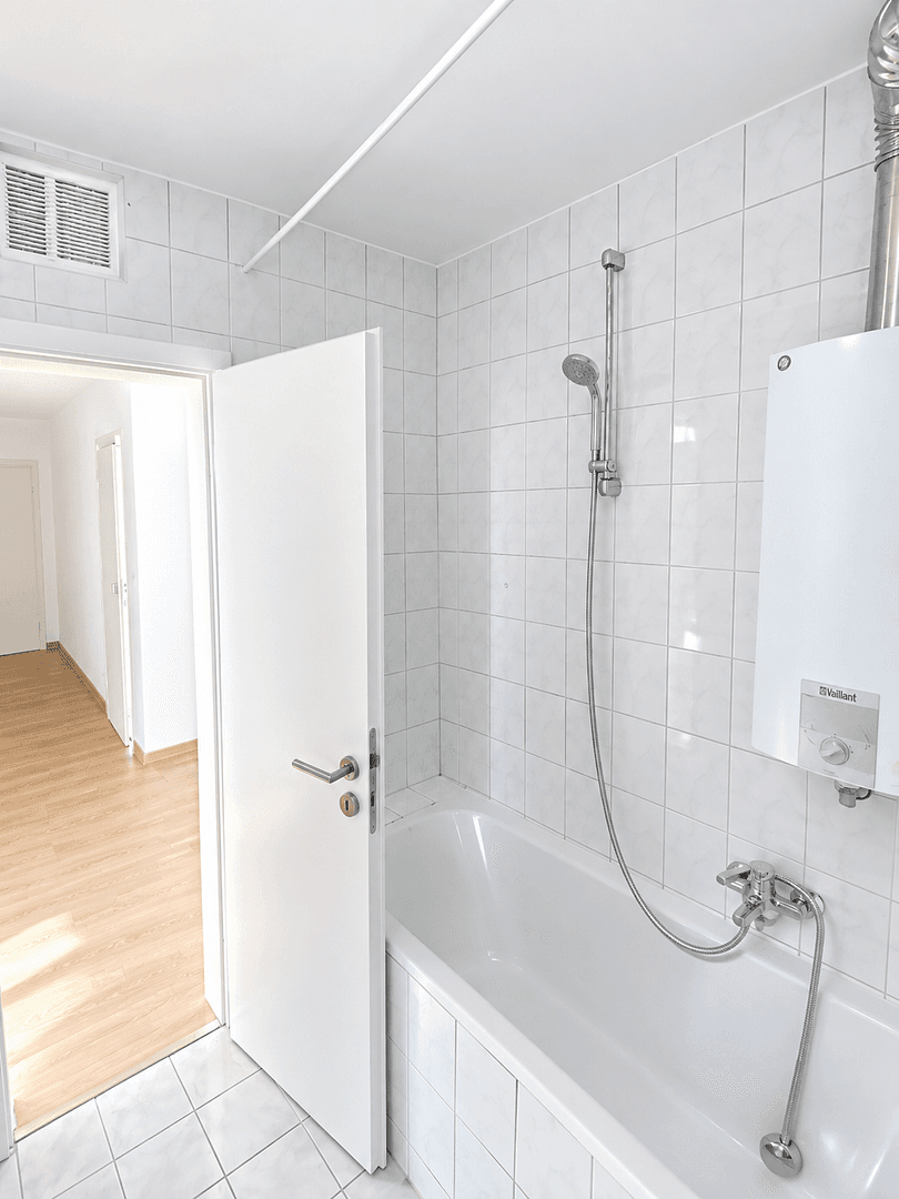 Prenájom bytu 2-izbový 55 m², Mülgaustraße 315, Mönchengladbach, Severné Porýnie - Westfálsko Prenájom bytu 2-izbový 55 m², Mülgaustraße 315, Mönchengladbach, Severné Porýnie - Westfálsko