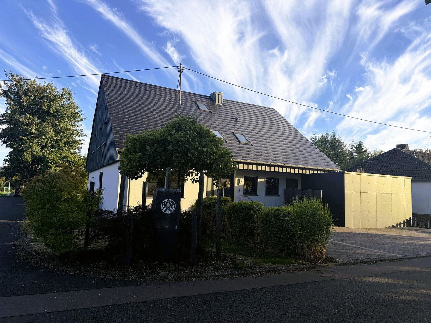 Predaj domu 220 m², pozemok 757 m², Osburg, Porýnie-Falcko Predaj domu 220 m², pozemok 757 m², Osburg, Porýnie-Falcko