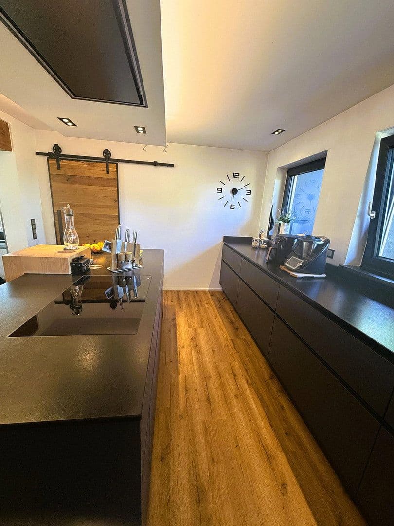 Predaj domu 220 m², pozemok 757 m², Osburg, Porýnie-Falcko Predaj domu 220 m², pozemok 757 m², Osburg, Porýnie-Falcko
