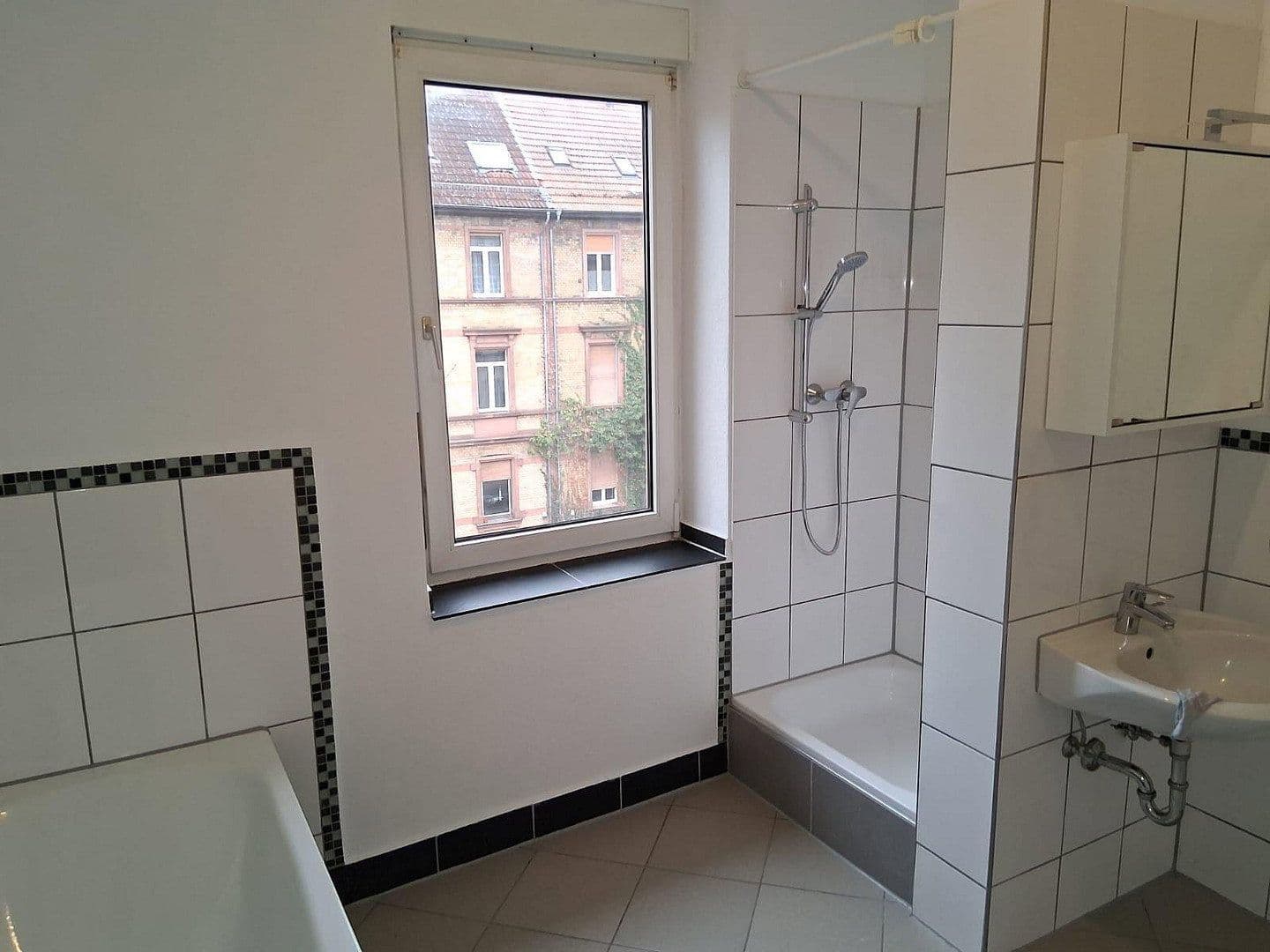 Prenájom bytu 3-izbový 75 m², Ludwigstrasse 42, Worms, Porýnie-Falcko Prenájom bytu 3-izbový 75 m², Ludwigstrasse 42, Worms, Porýnie-Falcko
