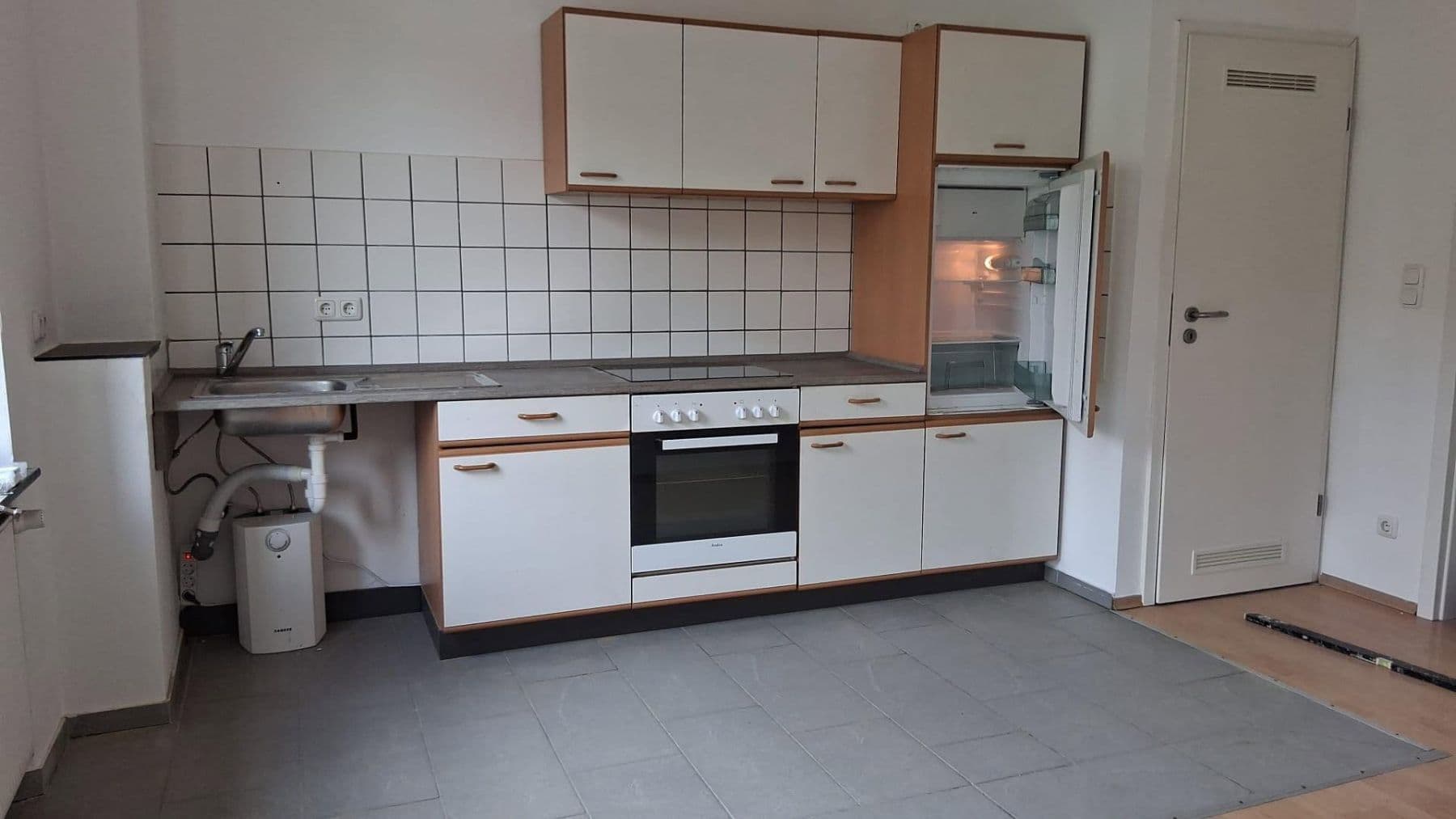 Prenájom bytu 3-izbový 75 m², Ludwigstrasse 42, Worms, Porýnie-Falcko Prenájom bytu 3-izbový 75 m², Ludwigstrasse 42, Worms, Porýnie-Falcko