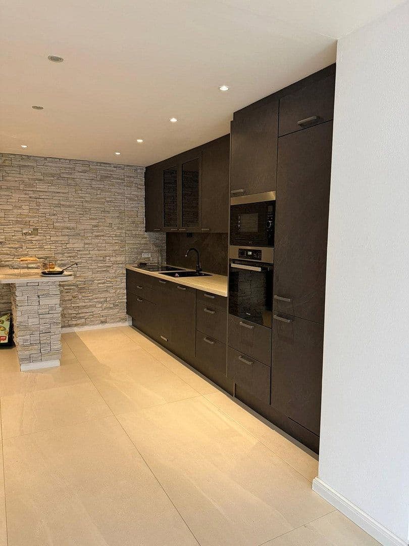 Prenájom bytu 3-izbový 90 m², Mittelweg, Pohlheim, Hesensko Prenájom bytu 3-izbový 90 m², Mittelweg, Pohlheim, Hesensko