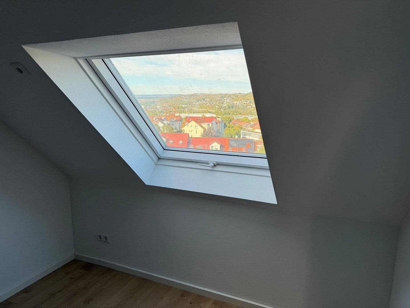 Prenájom bytu 5-izbový 92 m², In der Heinrichsburg 13, Mosbach, Bádensko-Wurttembersko Prenájom bytu 5-izbový 92 m², In der Heinrichsburg 13, Mosbach, Bádensko-Wurttembersko