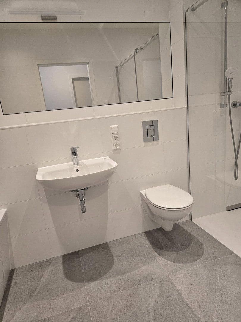 Prenájom bytu 3-izbový 84 m², Bütower Str. 34, Berlin, Berlín Prenájom bytu 3-izbový 84 m², Bütower Str. 34, Berlin, Berlín