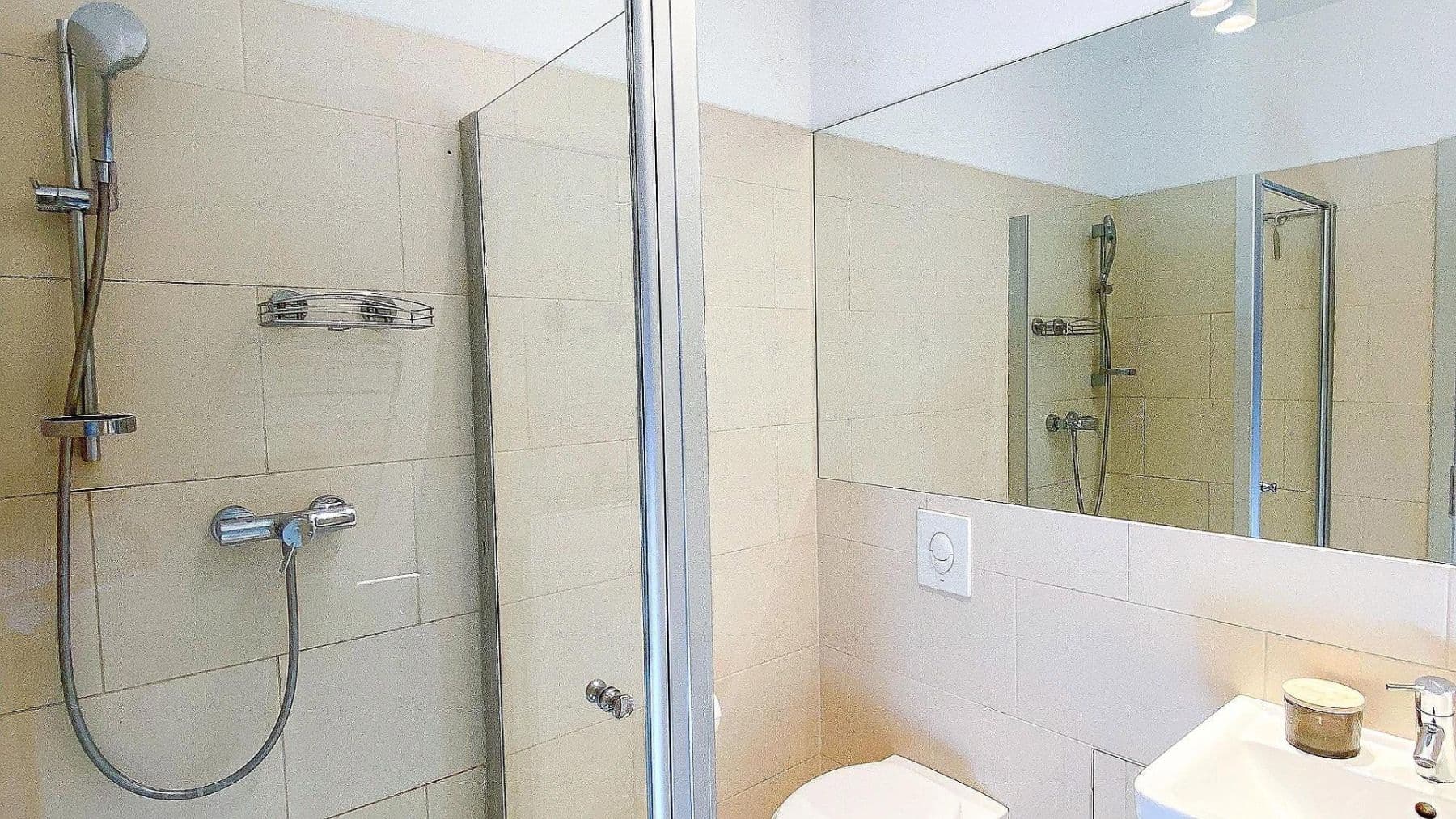 Prenájom bytu 2-izbový 54 m², Berlin, Berlín Prenájom bytu 2-izbový 54 m², Berlin, Berlín