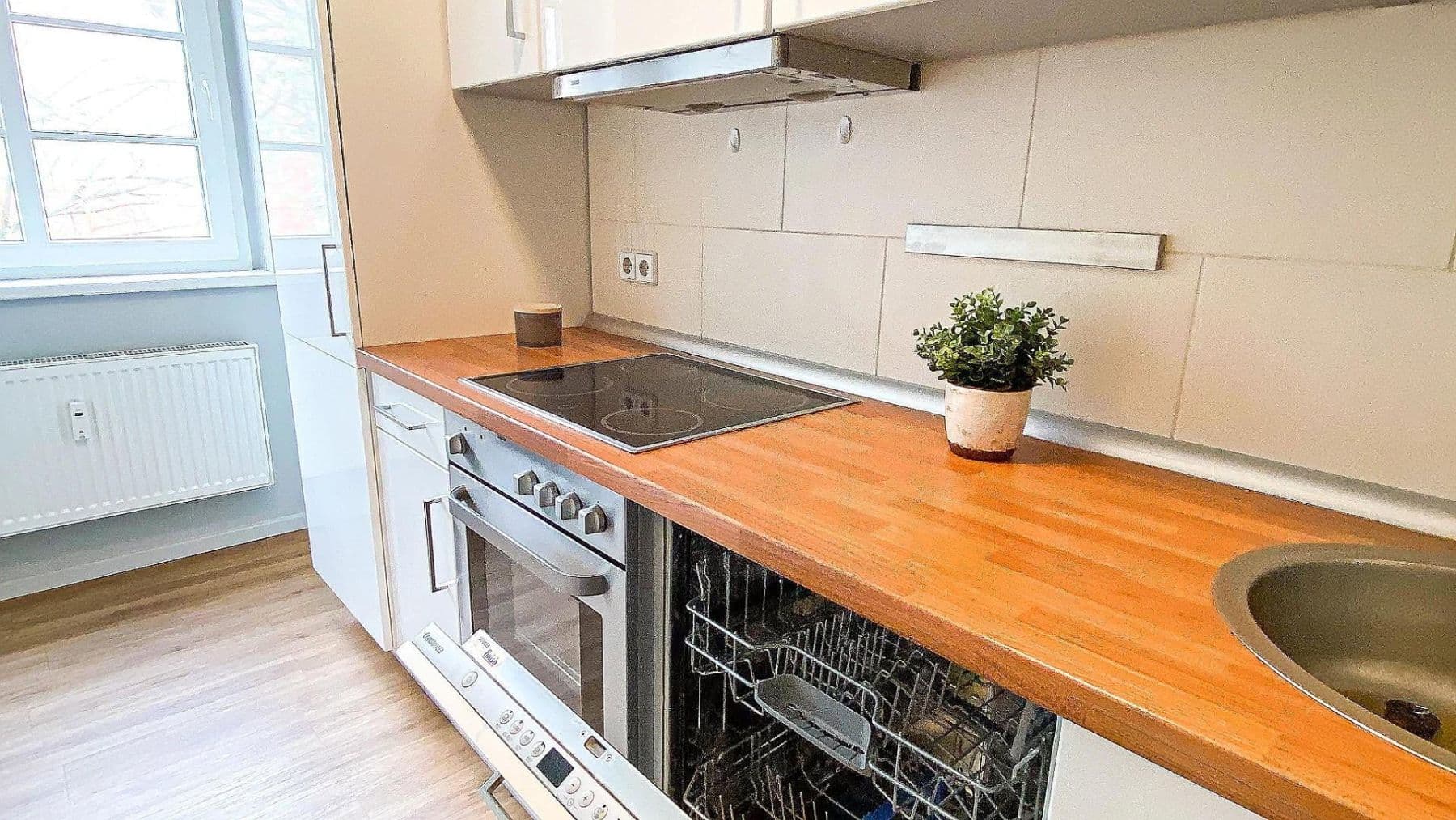 Prenájom bytu 2-izbový 54 m², Berlin, Berlín Prenájom bytu 2-izbový 54 m², Berlin, Berlín