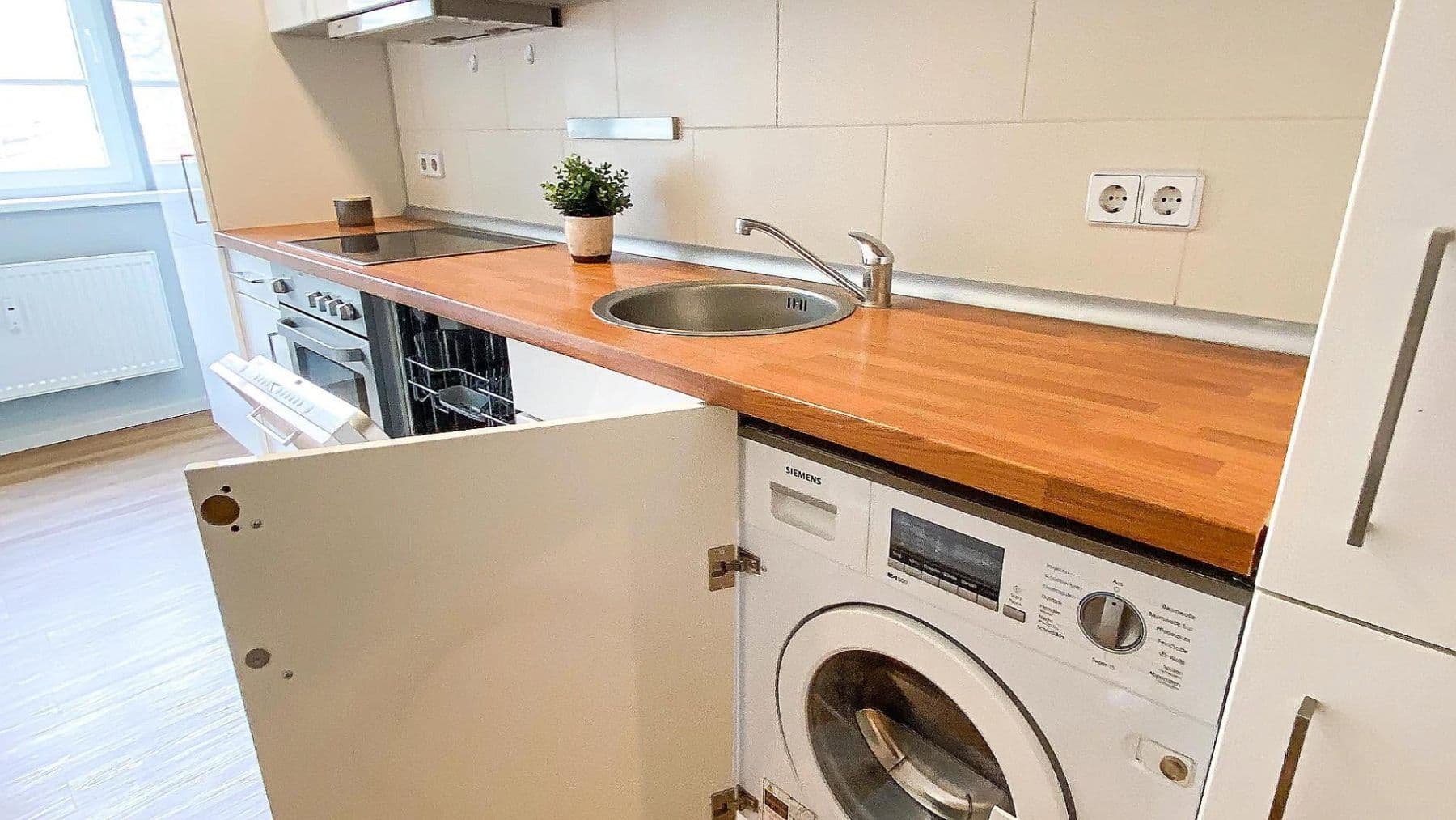 Prenájom bytu 2-izbový 54 m², Berlin, Berlín Prenájom bytu 2-izbový 54 m², Berlin, Berlín