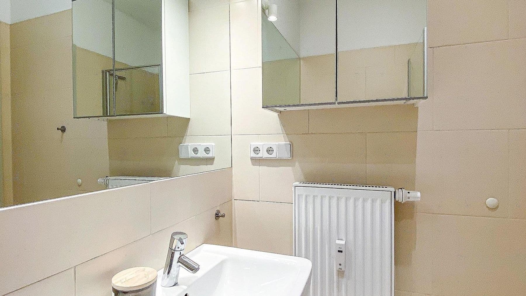 Prenájom bytu 2-izbový 54 m², Berlin, Berlín Prenájom bytu 2-izbový 54 m², Berlin, Berlín