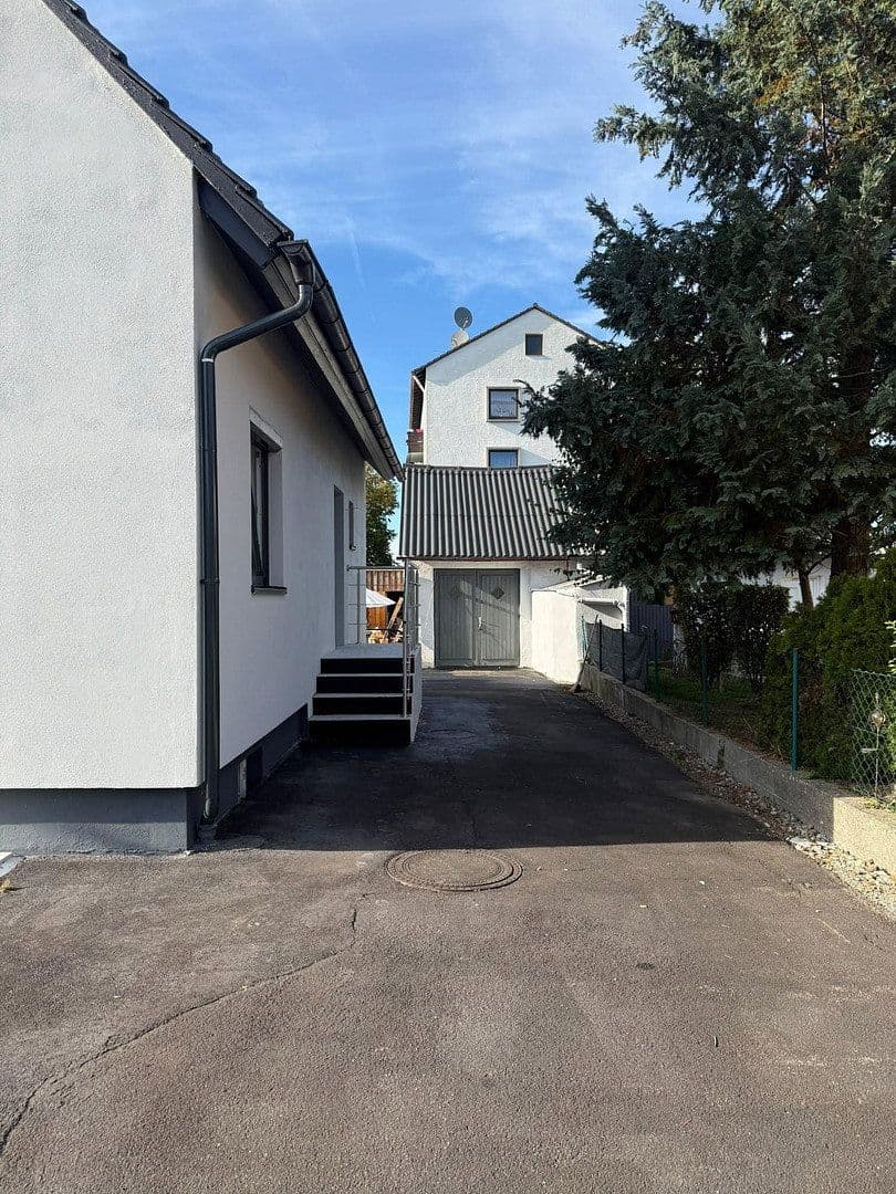 Predaj domu 120 m², pozemok 527 m², Dr. Rau Str. 27, Leipheim, Bavorsko Predaj domu 120 m², pozemok 527 m², Dr. Rau Str. 27, Leipheim, Bavorsko