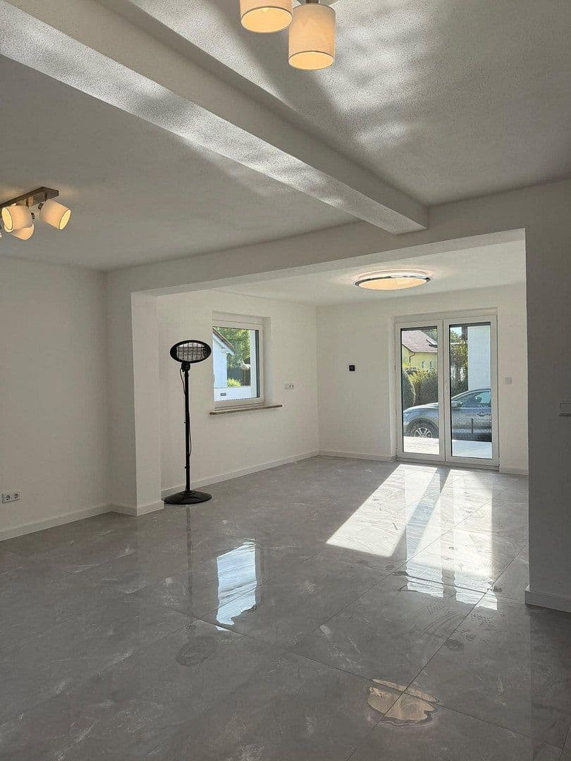 Predaj domu 120 m², pozemok 527 m², Dr. Rau Str. 27, Leipheim, Bavorsko Predaj domu 120 m², pozemok 527 m², Dr. Rau Str. 27, Leipheim, Bavorsko