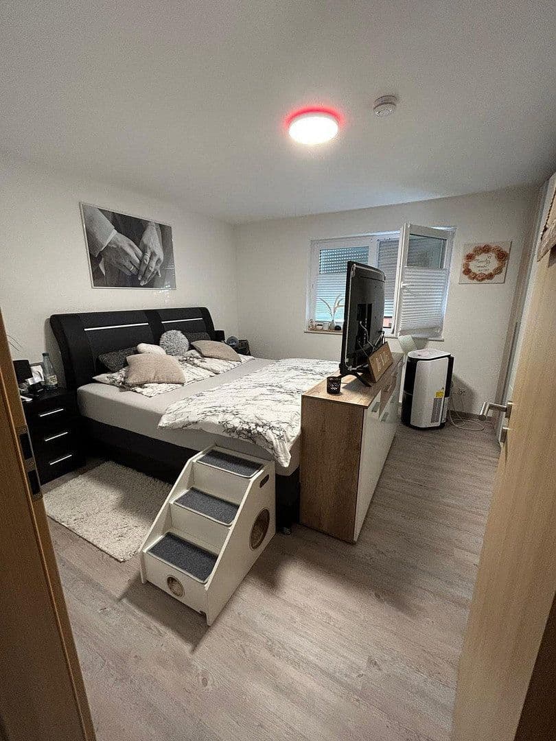 Prenájom bytu 3-izbový 92 m², Schwarzwaldstrasse 11, Straubenhardt, Bádensko-Wurttembersko Prenájom bytu 3-izbový 92 m², Schwarzwaldstrasse 11, Straubenhardt, Bádensko-Wurttembersko