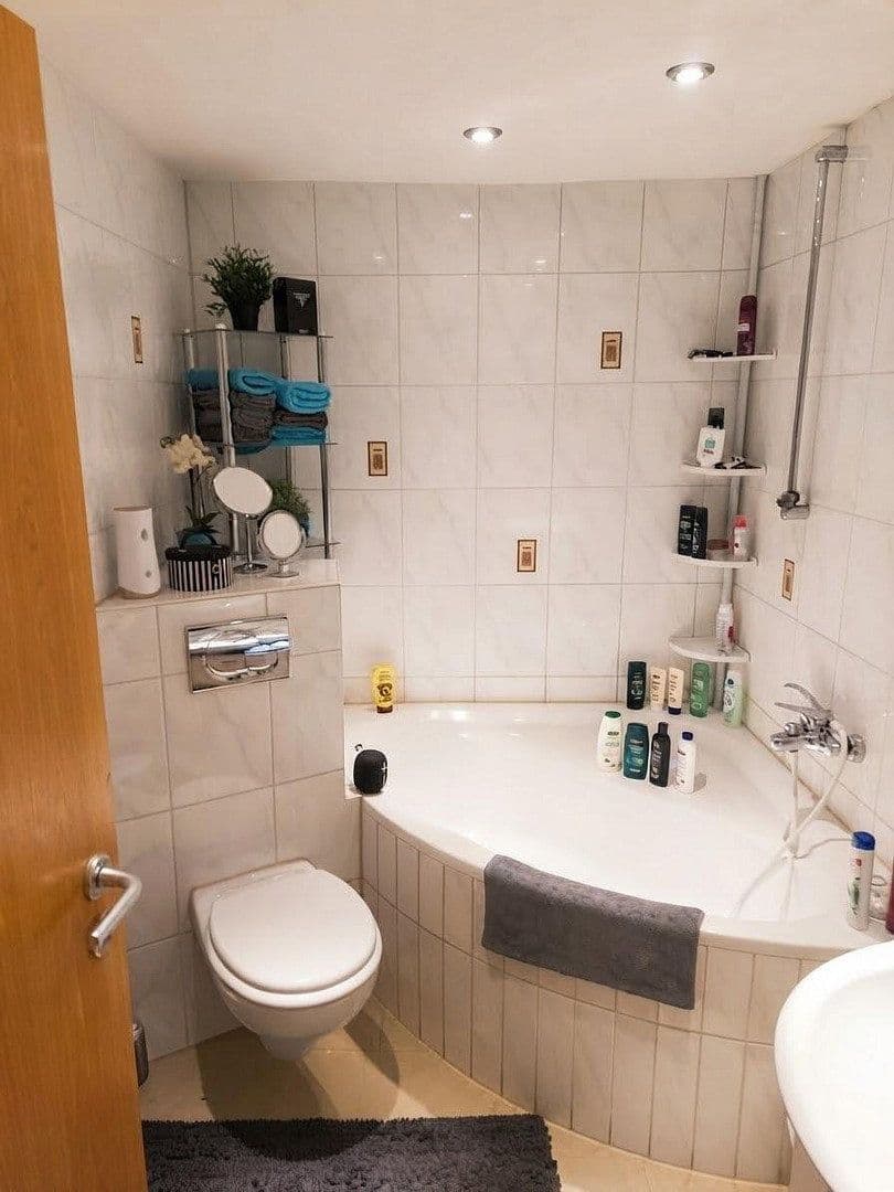Prenájom bytu 3-izbový 72 m², Weil der Stadt, Bádensko-Wurttembersko Prenájom bytu 3-izbový 72 m², Weil der Stadt, Bádensko-Wurttembersko