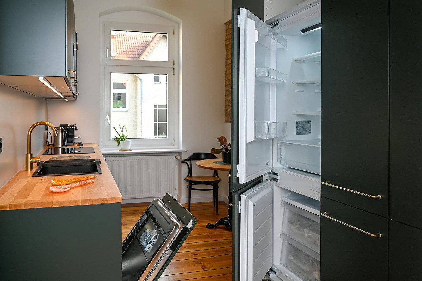 Prenájom bytu 2-izbový 65 m², Berlin, Berlín Prenájom bytu 2-izbový 65 m², Berlin, Berlín