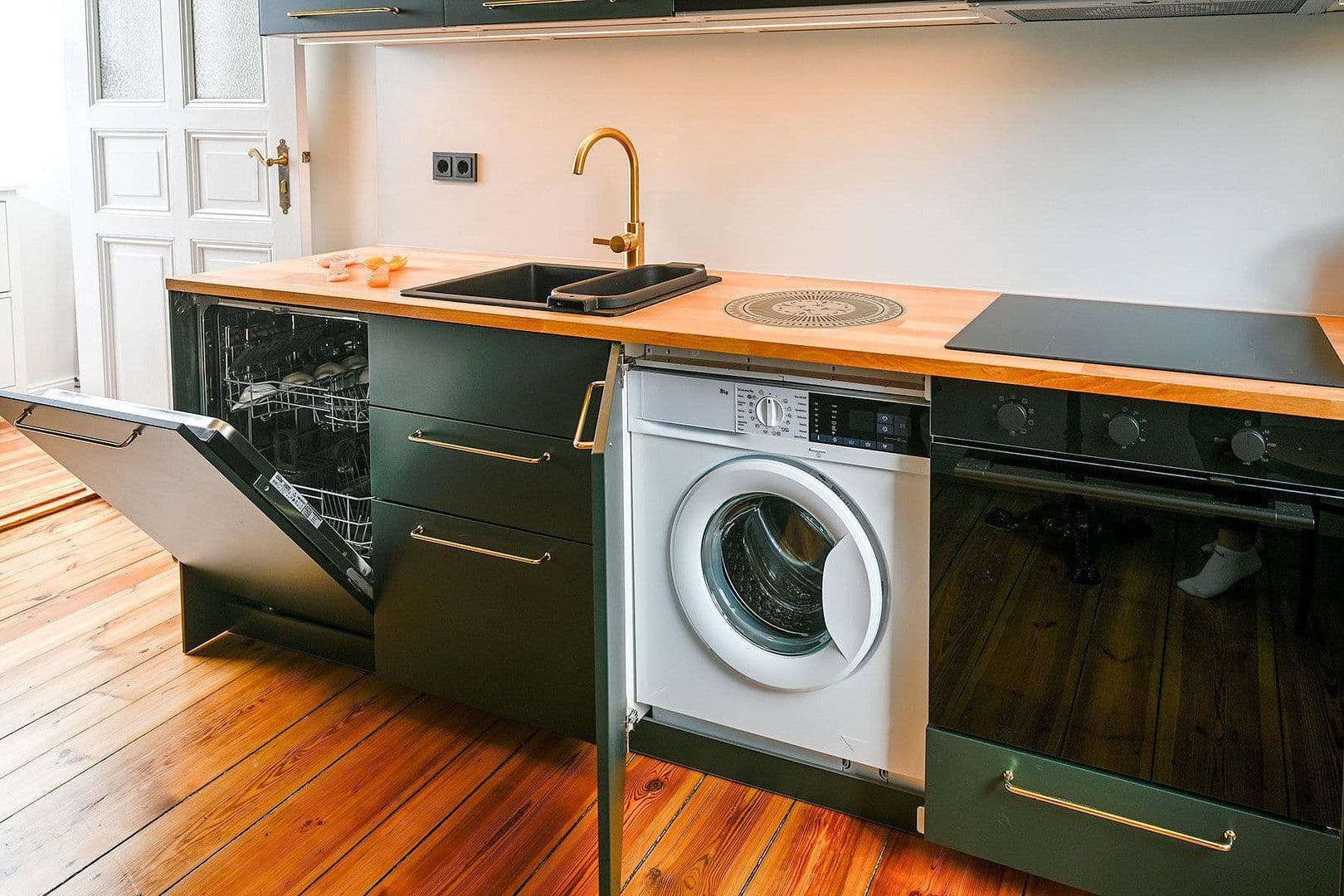 Prenájom bytu 2-izbový 65 m², Berlin, Berlín Prenájom bytu 2-izbový 65 m², Berlin, Berlín