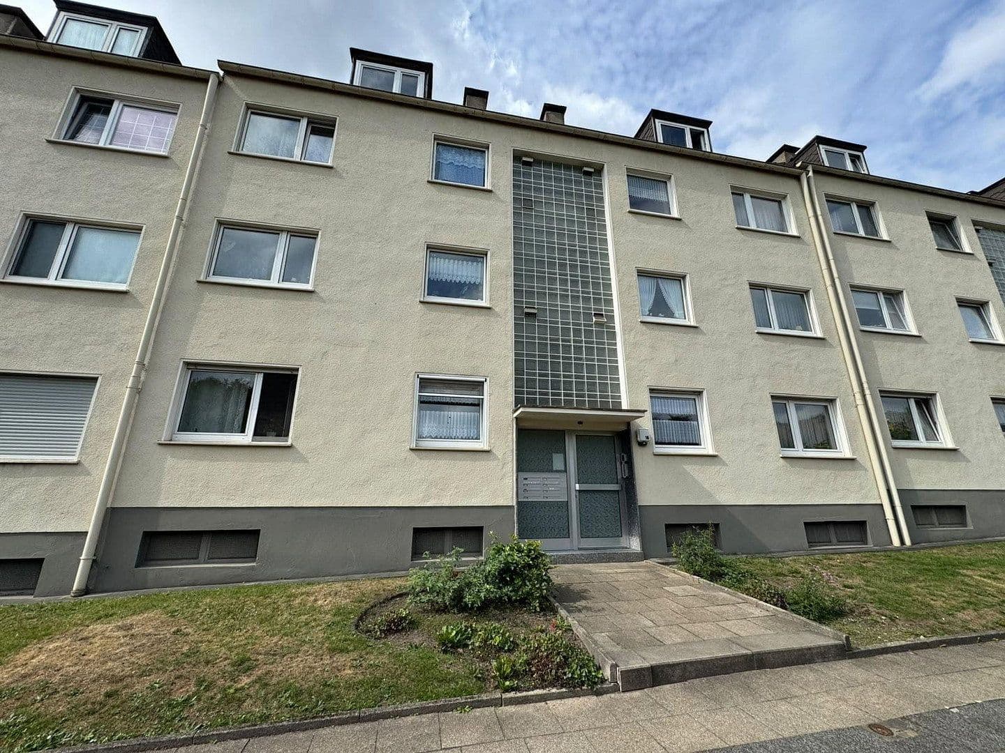 Prenájom bytu 2-izbový 47 m², Sterkrader Straße 16, Essen, Severné Porýnie - Westfálsko Prenájom bytu 2-izbový 47 m², Sterkrader Straße 16, Essen, Severné Porýnie - Westfálsko