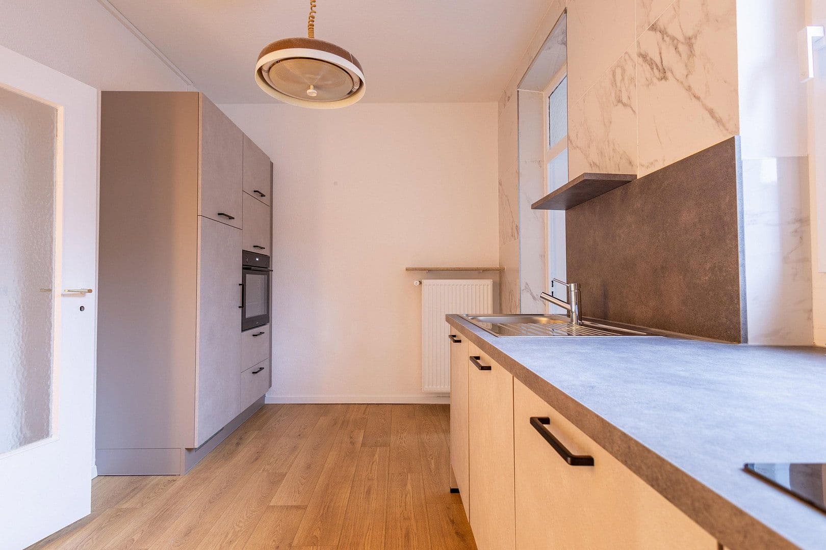 Prenájom bytu 4-izbový 148 m², Fürth, Bavorsko Prenájom bytu 4-izbový 148 m², Fürth, Bavorsko