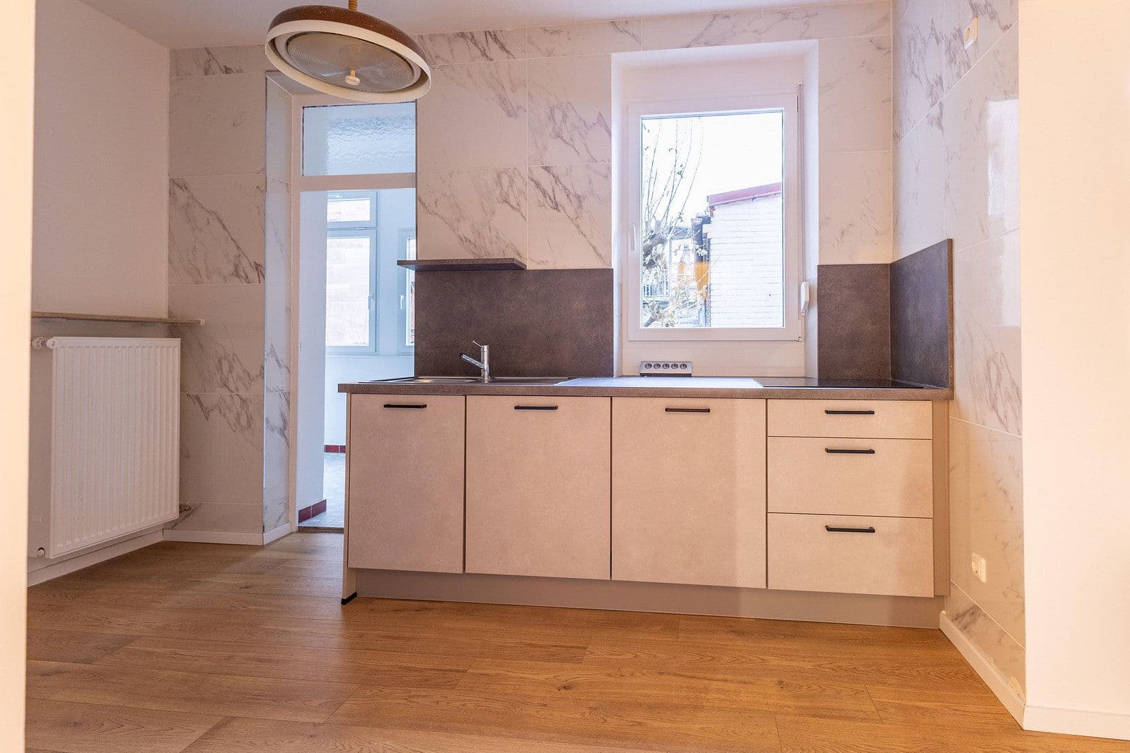 Prenájom bytu 4-izbový 148 m², Fürth, Bavorsko Prenájom bytu 4-izbový 148 m², Fürth, Bavorsko