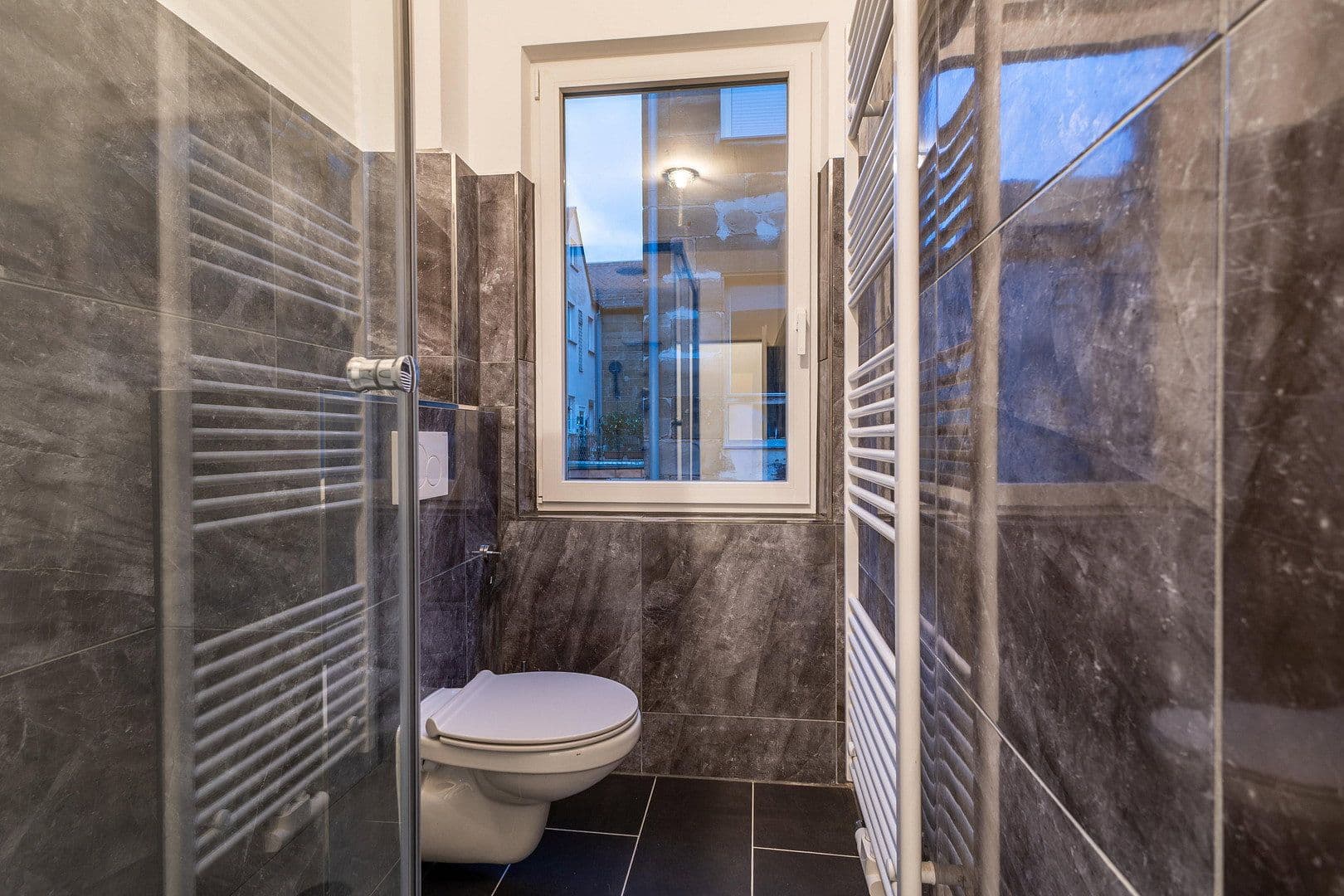 Prenájom bytu 4-izbový 148 m², Fürth, Bavorsko Prenájom bytu 4-izbový 148 m², Fürth, Bavorsko