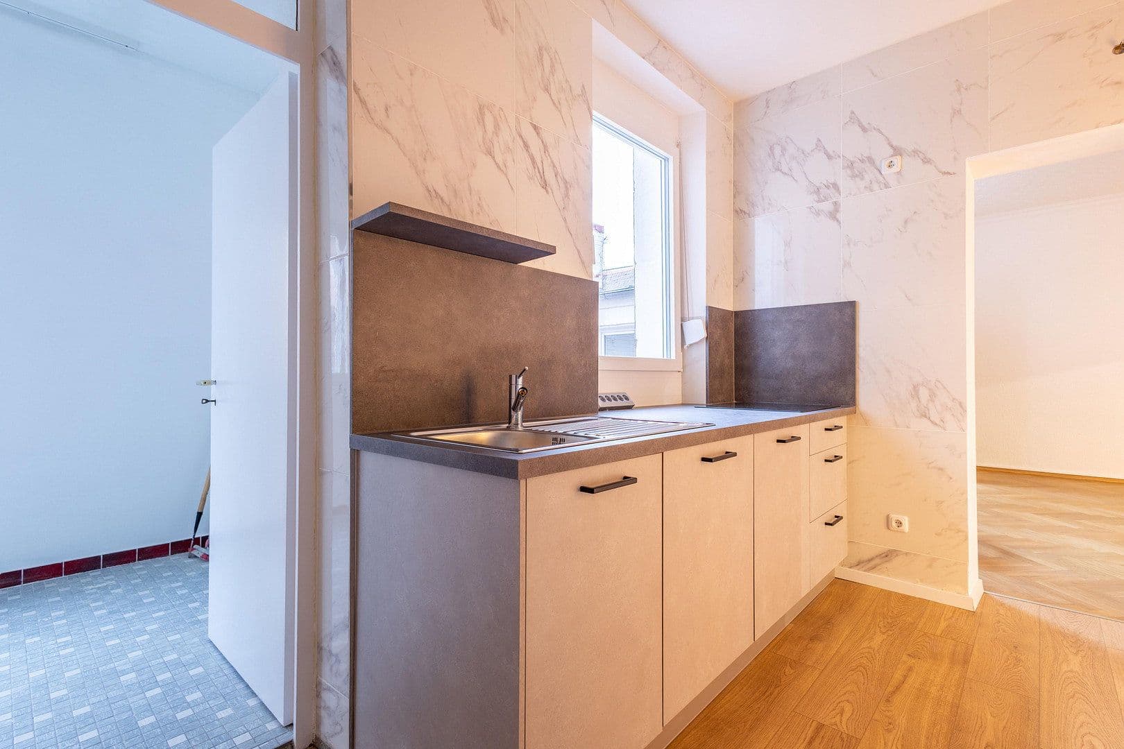 Prenájom bytu 4-izbový 148 m², Fürth, Bavorsko Prenájom bytu 4-izbový 148 m², Fürth, Bavorsko