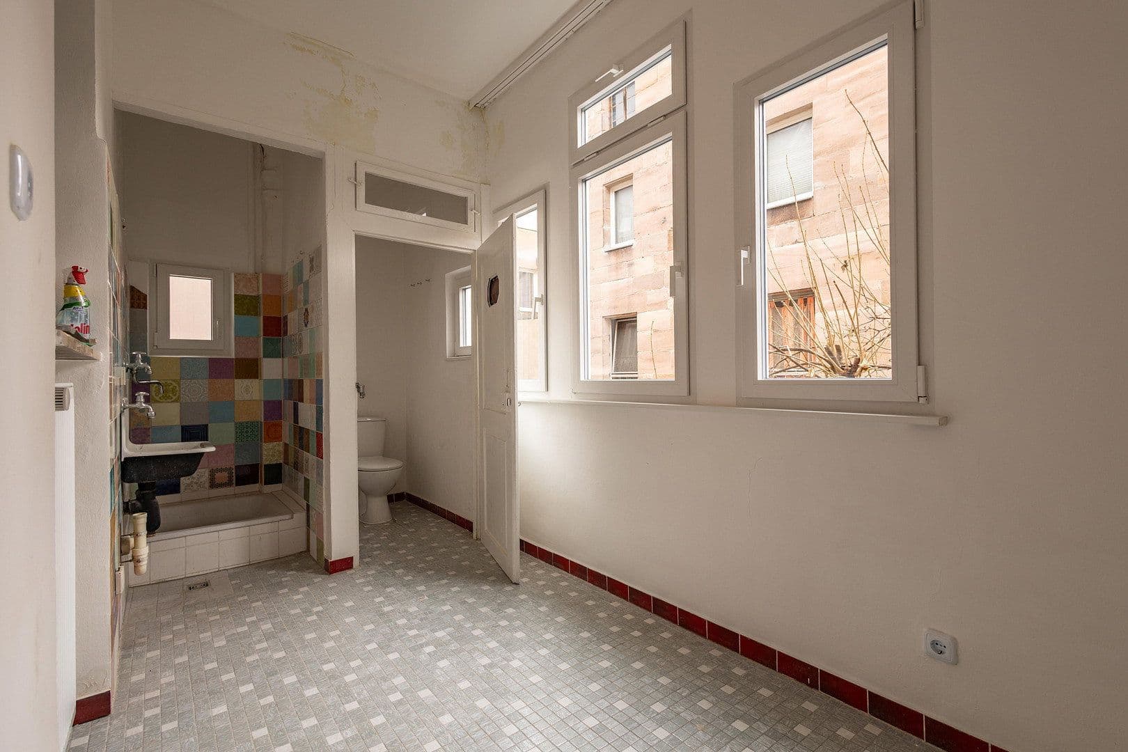 Prenájom bytu 4-izbový 148 m², Fürth, Bavorsko Prenájom bytu 4-izbový 148 m², Fürth, Bavorsko
