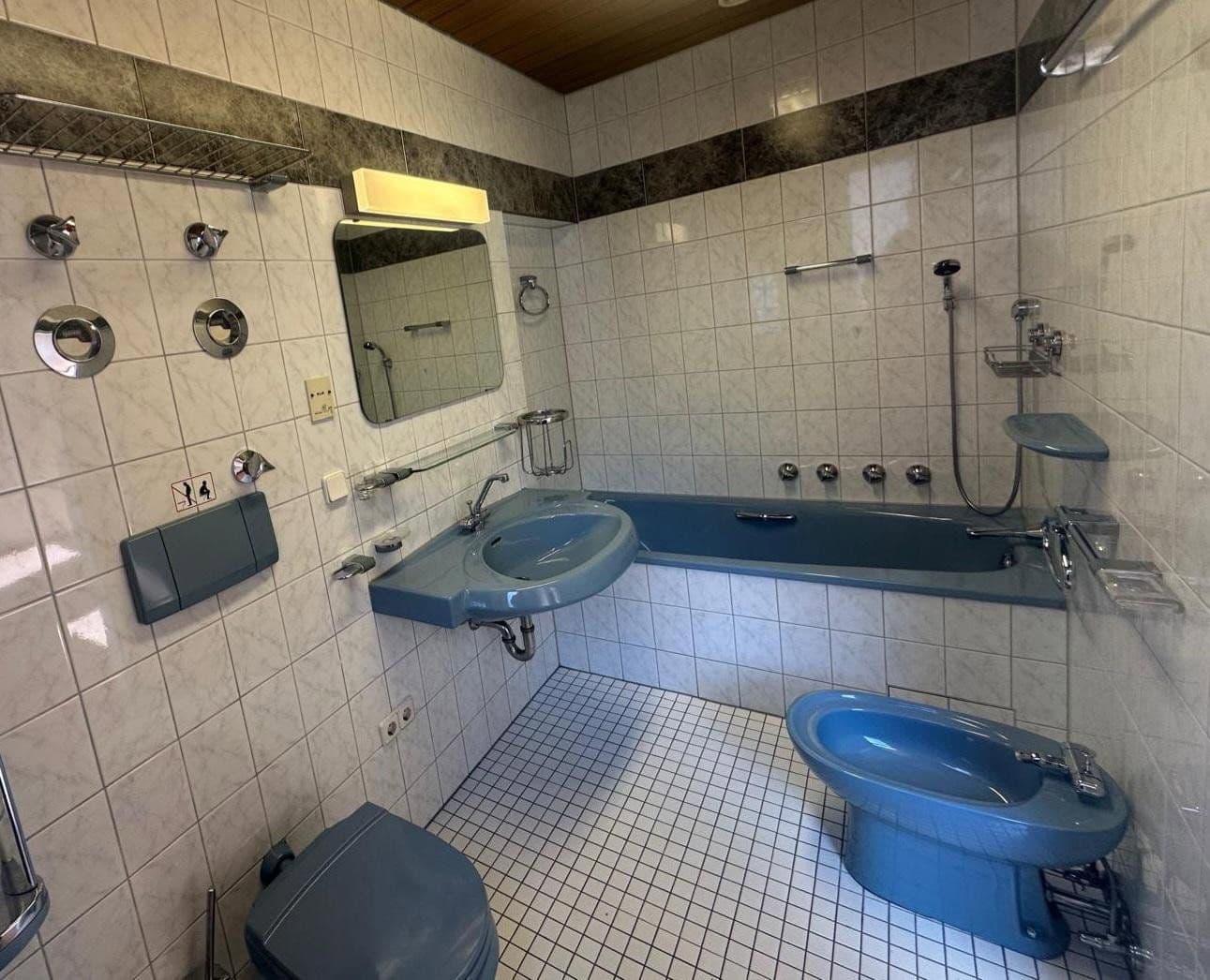 Prenájom bytu 1-izbový 38 m², Wuppertal, Severné Porýnie - Westfálsko Prenájom bytu 1-izbový 38 m², Wuppertal, Severné Porýnie - Westfálsko