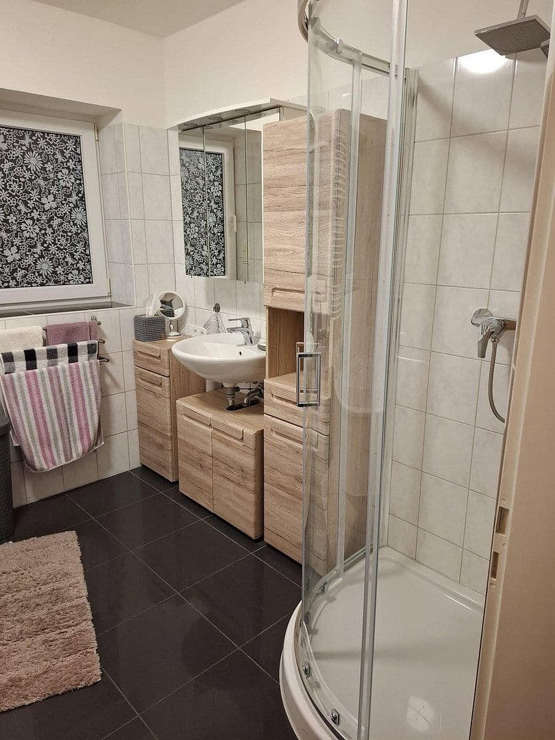 Prenájom bytu 3-izbový 90 m², Im Bachacker 24, Dautphetal, Hesensko Prenájom bytu 3-izbový 90 m², Im Bachacker 24, Dautphetal, Hesensko