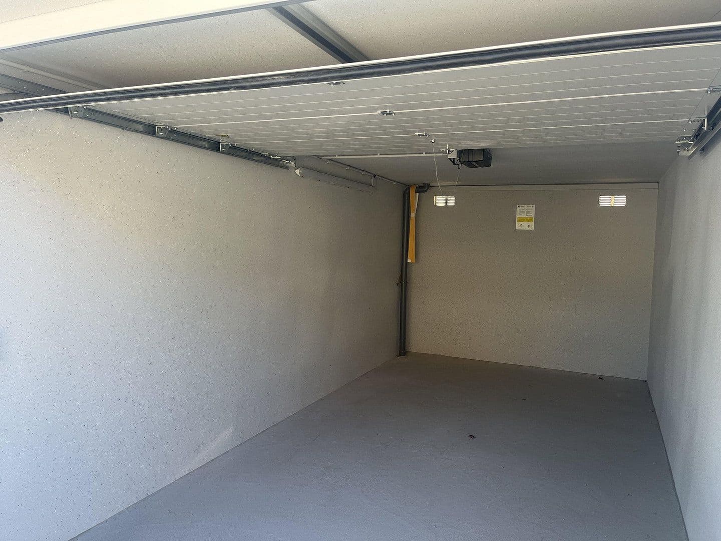 Prenájom bytu 4-izbový 100 m², Spaichingen, Bádensko-Wurttembersko Prenájom bytu 4-izbový 100 m², Spaichingen, Bádensko-Wurttembersko